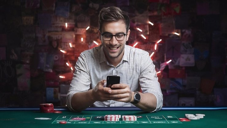 Tangkapan layar aplikasi Android gudang slot77 menampilkan halaman login dan permainan kasino live